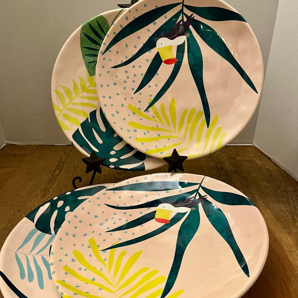 ZAK! DESIGNS SET 4 PINK MELAMINE COCKATOO & TUCAN ON PALMS FOLIAGE PLATES 11"